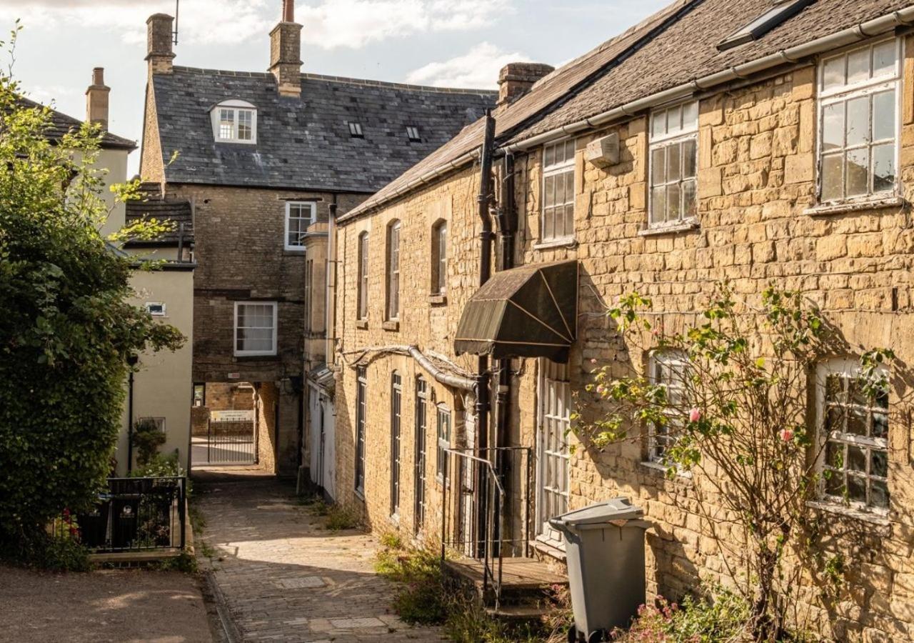 Hitchmans Mews - Stunning 2Bd In Chipping Norton! Apartment Exterior photo